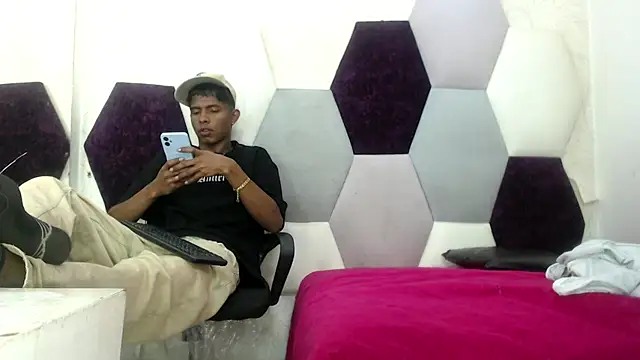 Dantehottx online show from 3, 2, 2026