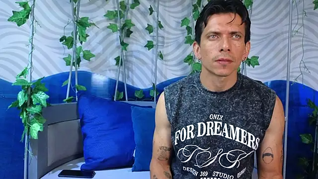 TheKing 39  online show from 5, 2, 2026