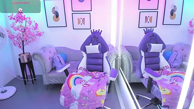 Victoria  doll online show from 4, 5, 2026