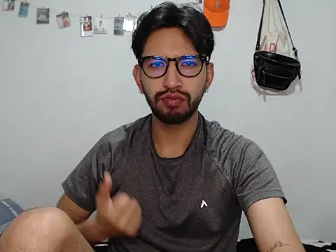 thomass1018 online show from 16, 6, 2026