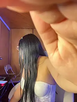 Violetta pinkk1 online show from 4, 3, 2026