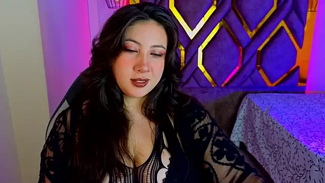 Luvienne online show from 9, 5, 2026