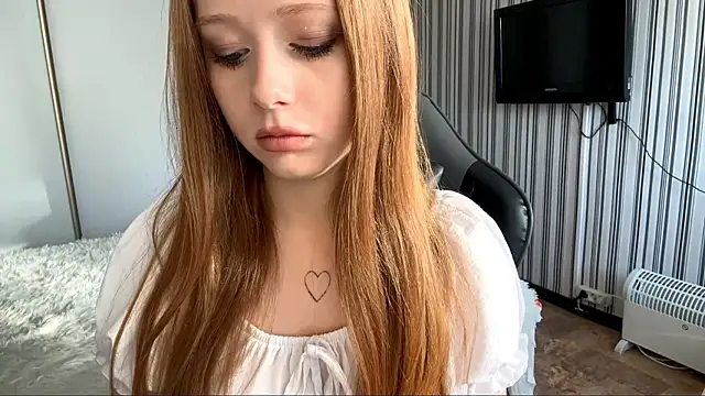 EmilyBubble online show from 4, 2, 2026