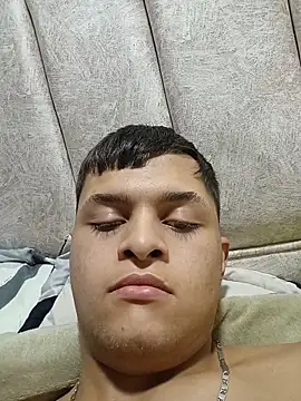 Snapshot of Andres_medi32 chatting on 5, 2, 2026 Andres medi32 online show from 5, 2, 2026