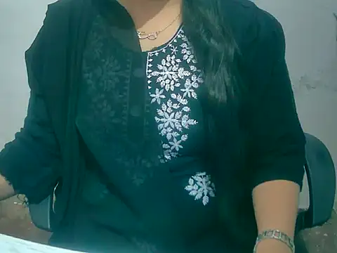 Snapshot of Cute_Aliyaa chatting on 3, 3, 2026 Cute Aliyaa online show from 3, 3, 2026