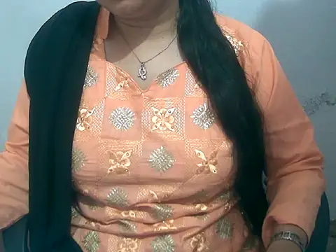 Snapshot of Cute_Aliyaa chatting on 6, 3, 2026 Cute Aliyaa online show from 6, 3, 2026