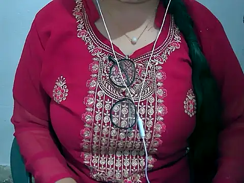 Snapshot of Cute_Aliyaa chatting on 19, 3, 2026 Cute Aliyaa online show from 19, 3, 2026