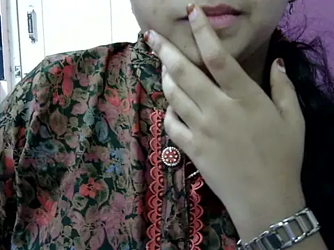 Snapshot of Cute_Aliyaa chatting on 1, 4, 2026 Cute Aliyaa online show from 1, 4, 2026