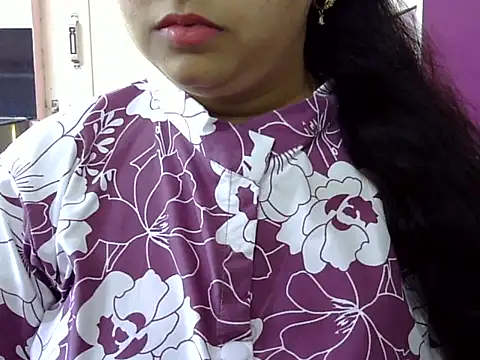 Snapshot of Cute_Aliyaa chatting on 10, 4, 2026 Cute Aliyaa online show from 10, 4, 2026