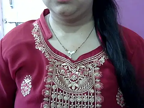 Cute Aliyaa online show from 17, 5, 2026