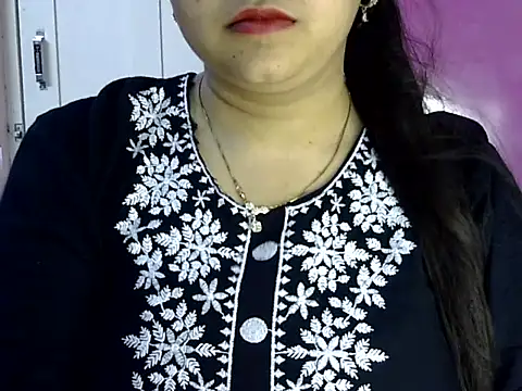 Cute Aliyaa online show from 21, 5, 2026