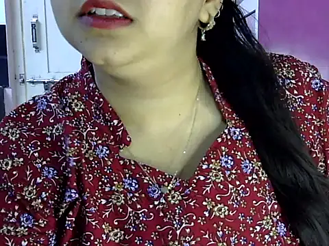 Cute Aliyaa online show from 25, 5, 2026