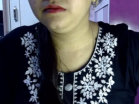 Cute Aliyaa online show from 26, 5, 2026