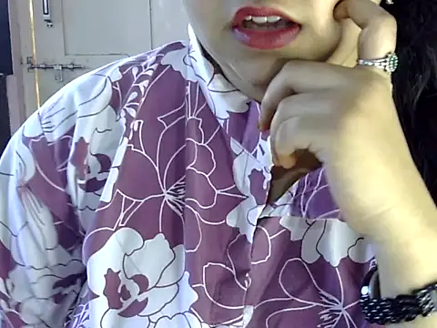 Cute Aliyaa online show from 30, 5, 2026