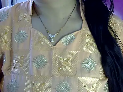 Cute Aliyaa online show from 31, 5, 2026