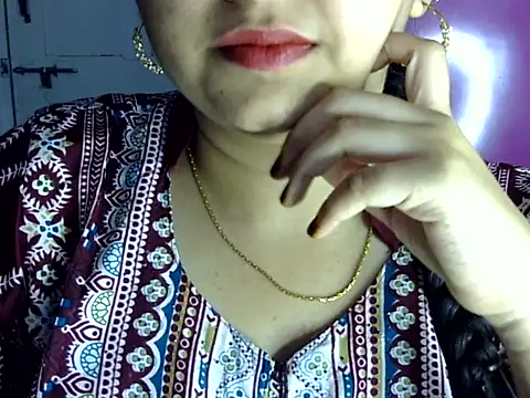 Cute Aliyaa online show from 8, 7, 2026