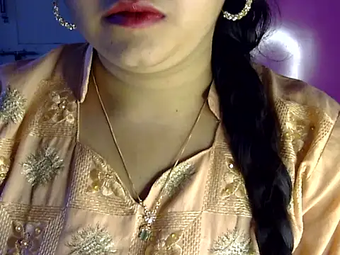Cute Aliyaa online show from 11, 7, 2026