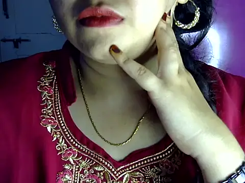 Cute Aliyaa online show from 12, 7, 2026