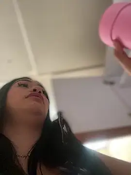 Georgia Pink online show from 5, 2, 2026