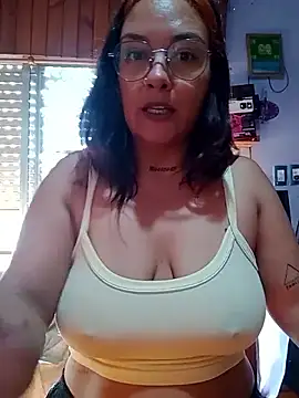 Snapshot of kuramaqueen chatting on 13, 4, 2026 kuramaqueen online show from 13, 4, 2026