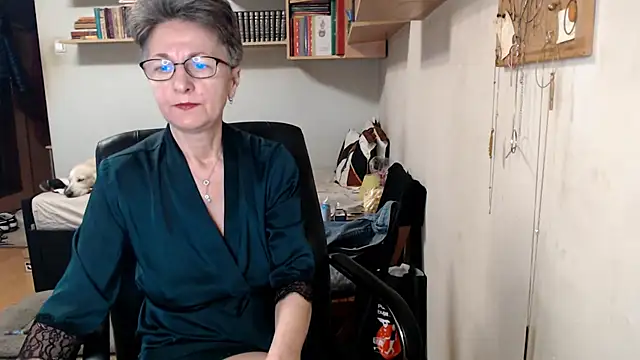 katemodel online show from 9, 10, 2025