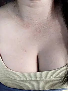 Reina Fcup01 online show from 12, 3, 2026