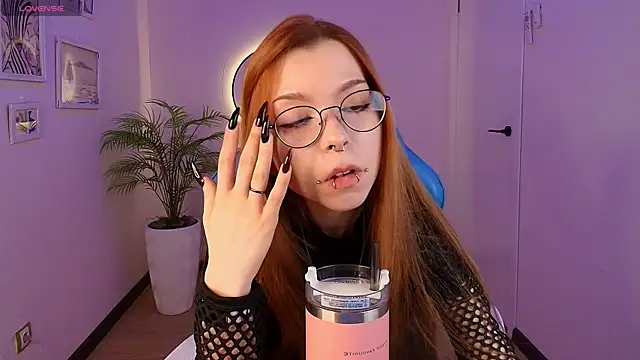 PinkAn8el online show from 5, 3, 2026