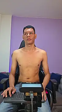 Snapshot of milo_cruz_ chatting on 23, 7, 2026 milo cruz online show from 23, 7, 2026