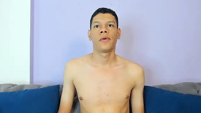 Snapshot of milo_cruz_ chatting on 28, 7, 2026 milo cruz online show from 28, 7, 2026