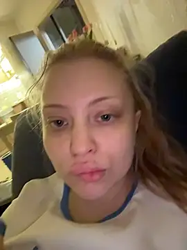 Snapshot of MollyHilton chatting on 8, 3, 2026 MollyHilton online show from 8, 3, 2026