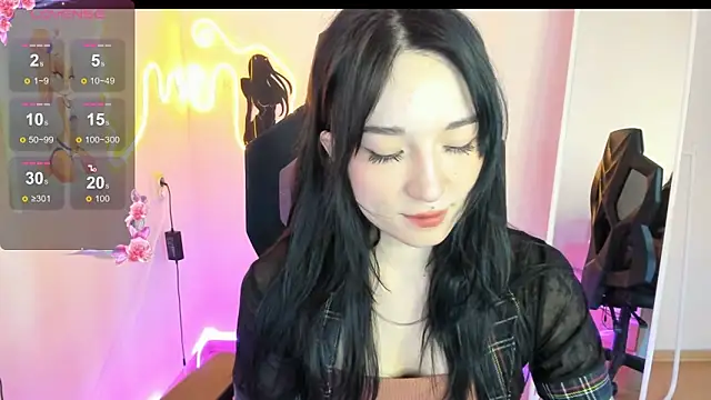 AliceeinWonderlanddd online show from 14, 3, 2026