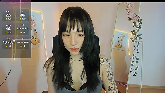 AliceeinWonderlanddd online show from 2, 5, 2026