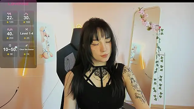 AliceeinWonderlanddd online show from 9, 5, 2026