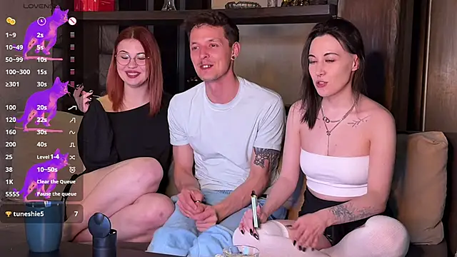 Three Some Dream online show from 2, 5, 2026