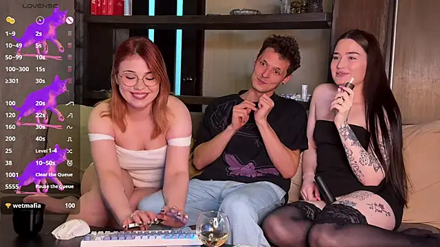 Three Some Dream online show from 10, 5, 2026