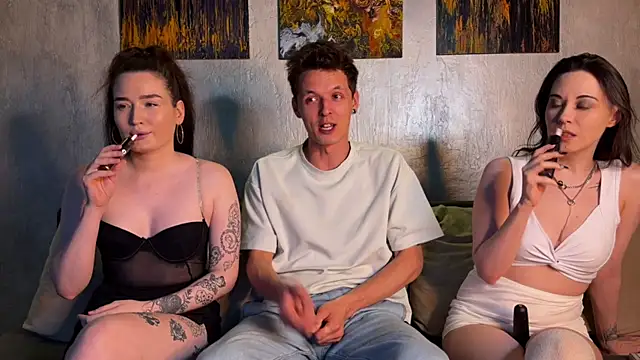 Three Some Dream online show from 17, 5, 2026