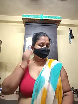 Curvy Trisha online show from 4, 6, 2026