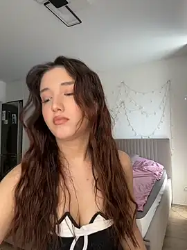 Anna Elfii online show from 7, 5, 2026