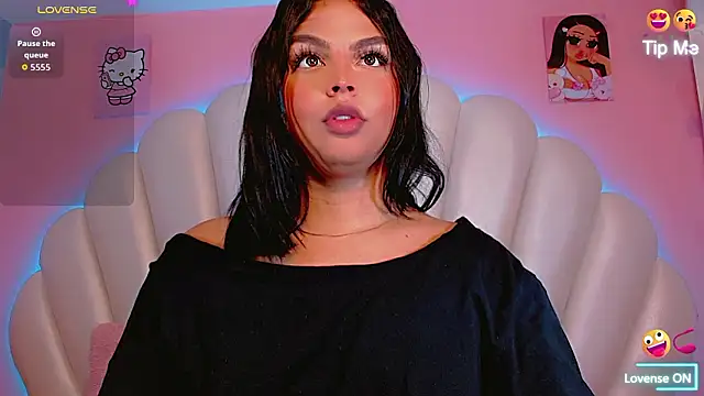 Maia Hotts online show from 9, 3, 2026