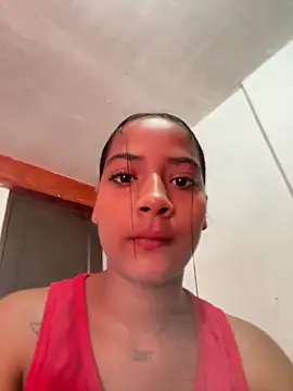 Snapshot of AyshelDoll1 chatting on 18, 6, 2026 AyshelDoll1 online show from 18, 6, 2026