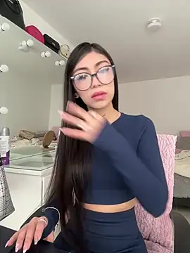 Bonny Eva online show from 8, 6, 2026