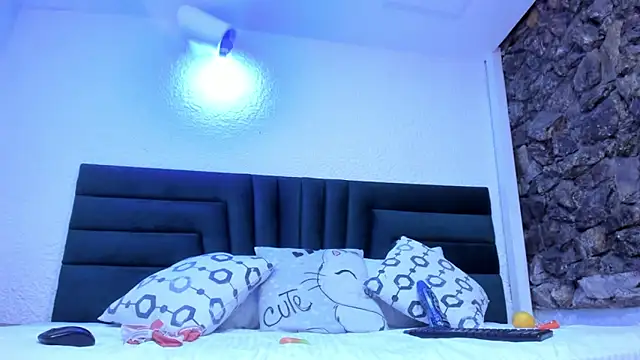 Dahliablack online show from 10, 5, 2026