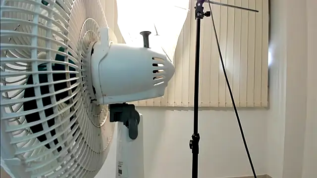 Lenna16  online show from 2, 2, 2026