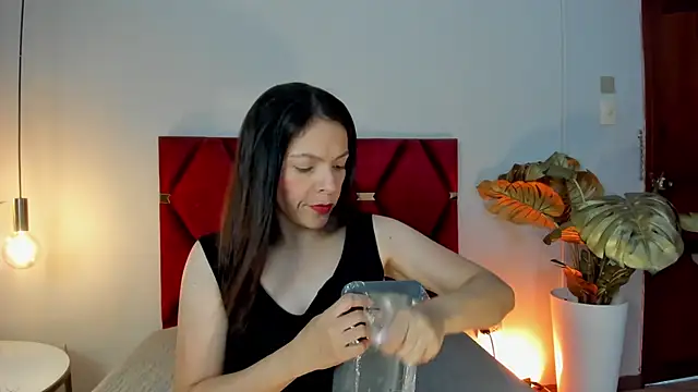 AnnaBroooks online show from 27, 6, 2026