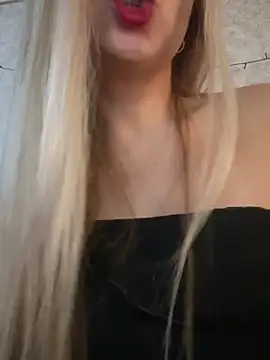 NikkiMis online show from 2, 2, 2026