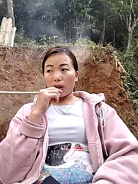 Ella-aa online show from 15, 2, 2026