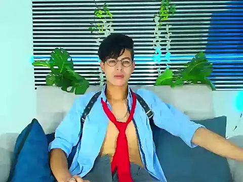 ThiiagoSaeenz online show from 10, 2, 2026