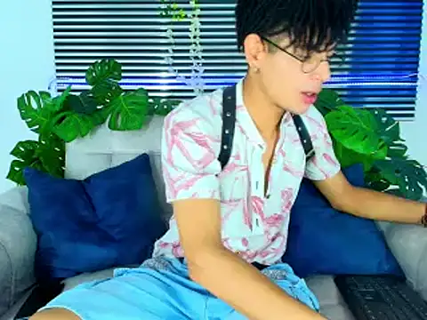 ThiiagoSaeenz online show from 10, 3, 2026