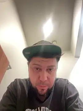 Snapshot of GabEthier chatting on 6, 5, 2026 GabEthier online show from 6, 5, 2026