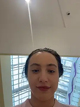 MiaTee online show from 15, 2, 2026